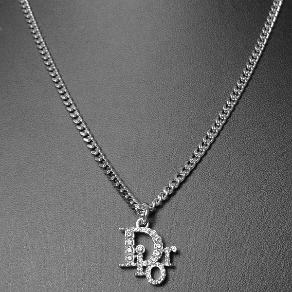 Diorロゴネックレス