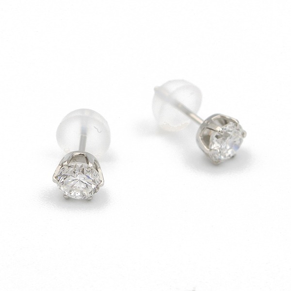 ダイヤモンド ピアス