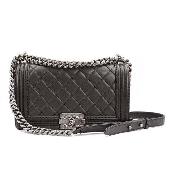 ボーイシャネルチェーンショルダー