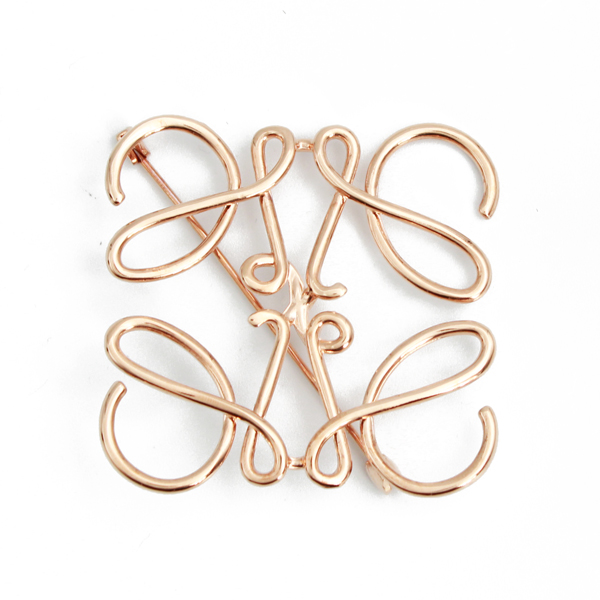 アナグラム ブローチ