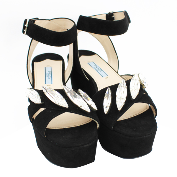 ビジュ―サンダル